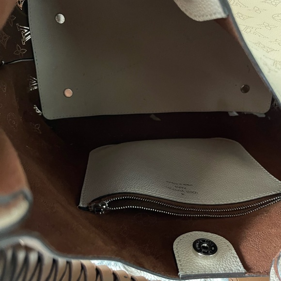 Louis Vuitton Carmel bag - Picture 9 of 10